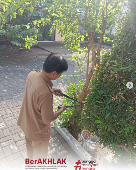 Korvei Bersama ASN Kecamatan Lumajang dalam Rangka Gerakan Indonesia ASRI 