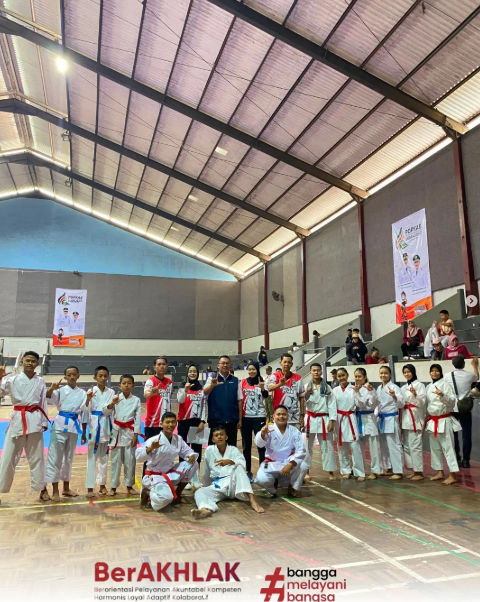 Kontingen Kecamatan Lumajang Borong 10 Medali Karate di Hari Ketiga POPKAB 2026