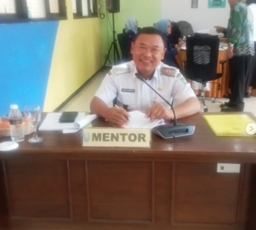 CAMAT LUMAJANG MENJADI MENTOR 