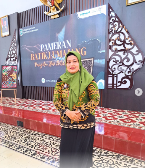  Pameran Batik Lumajang dalam rangka Peringatan Hari Batik Nasional