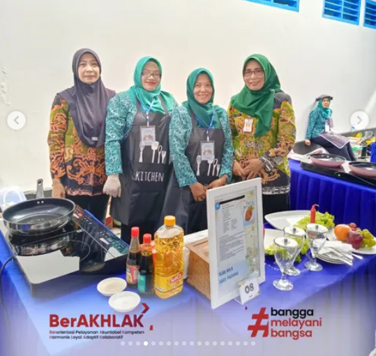 TP PKK Kecamatan Lumajang mengikuti Lomba Masak Ikan 